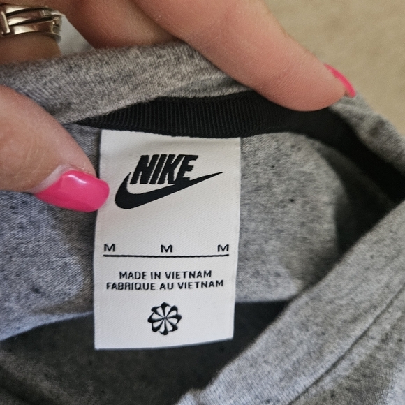 Nike Gray Short Sleeve Tee Classic Crew Neck M - Picture 6 of 6